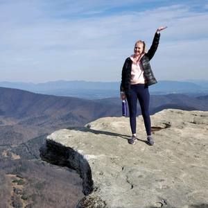 Meet your Posher, Hannah